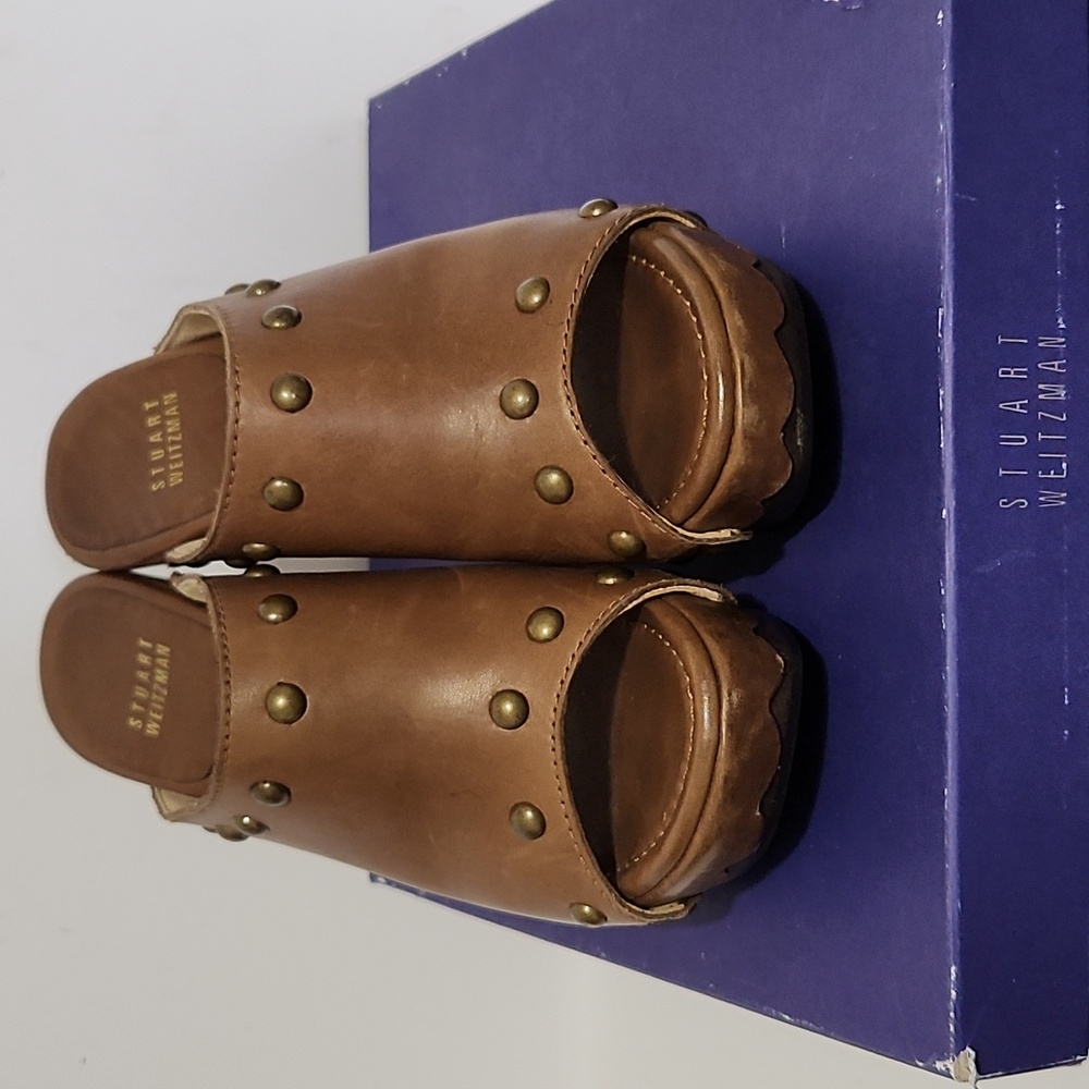 Stuart Weitzman Mousse Buff Calf Brown Stud Clog Heels Size 8 M